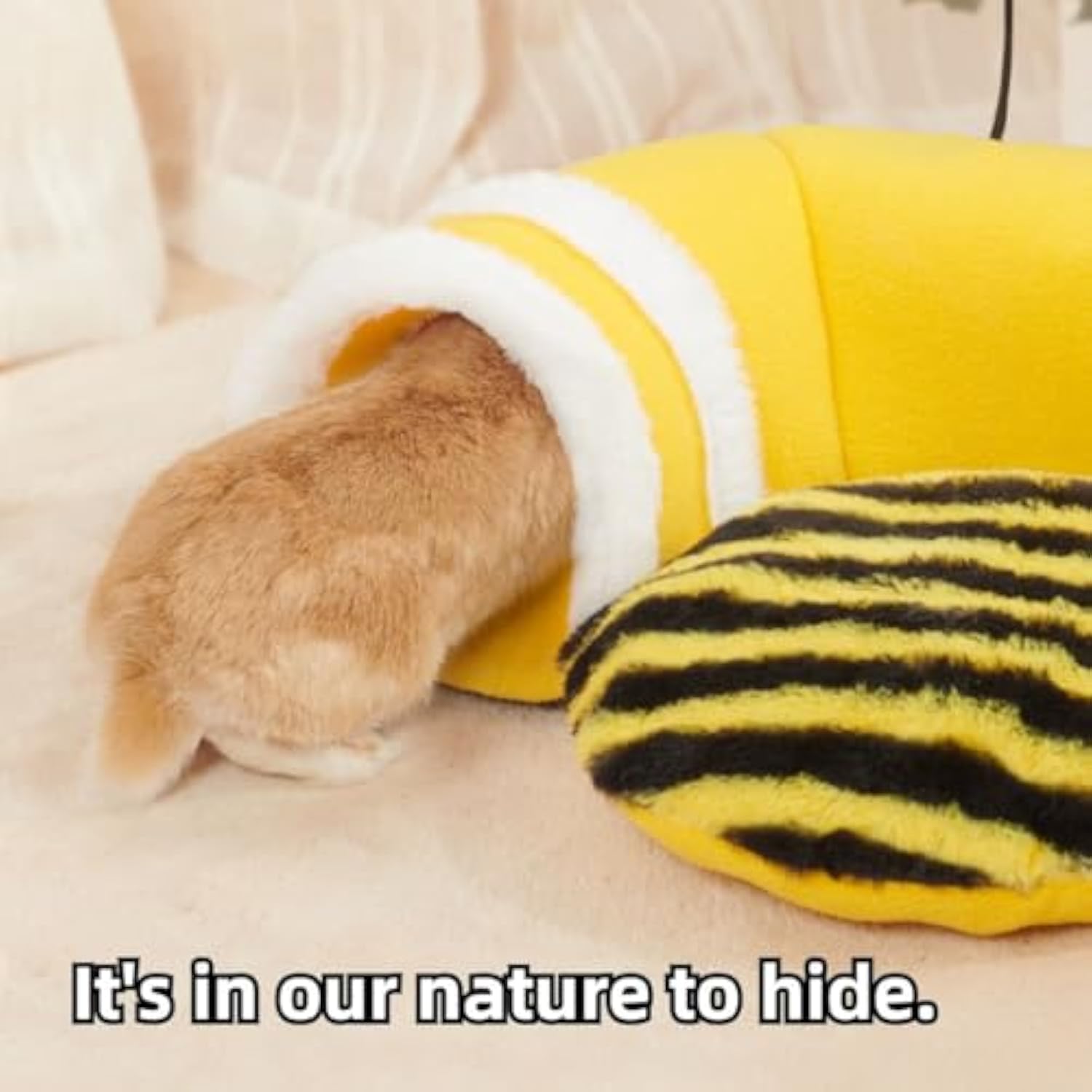 Bee-Shaped Warm Hideout Tunnel for Guinea Pigs & Rabbits