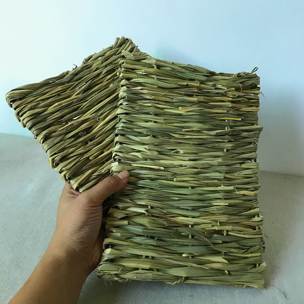 3-Pack Natural Straw Mat Set for Rabbits & Guinea Pigs